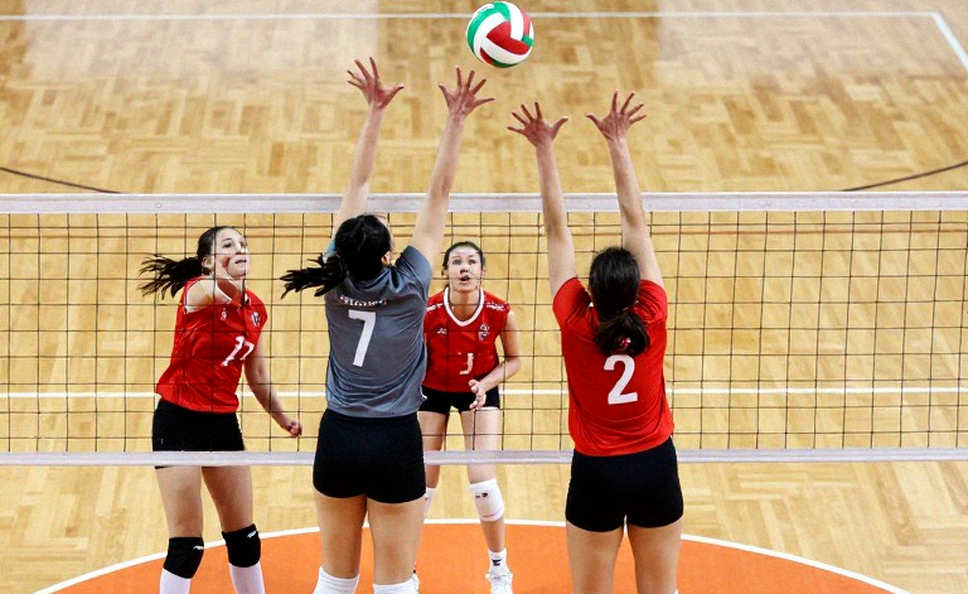 Xe buýt không đến, tuyến một đứt gãy: tuyển nữ Việt Nam thua Indonesia 0-3