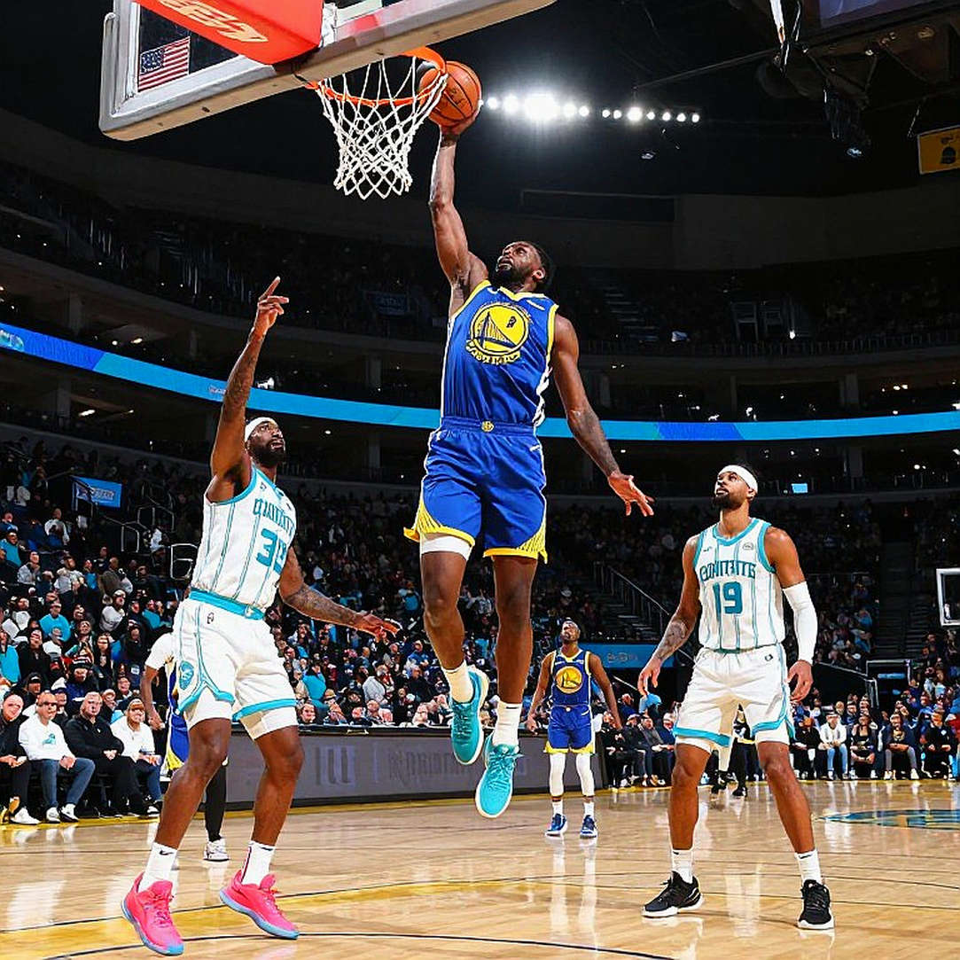 Pablo Laso thừa nhận thẳng thắn: 'Chỉ có Mike James mới có thể ngăn chặn chính Mike James' — Anadolu Efes đang đặt cược tất cả vào một cuộc chuyển giao chiến thuật táo bạo