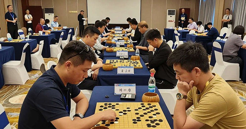 Daniel King và bản cập nhật Najdorf: lý thuyết khai cuộc như một dòng chảy được gia hạn