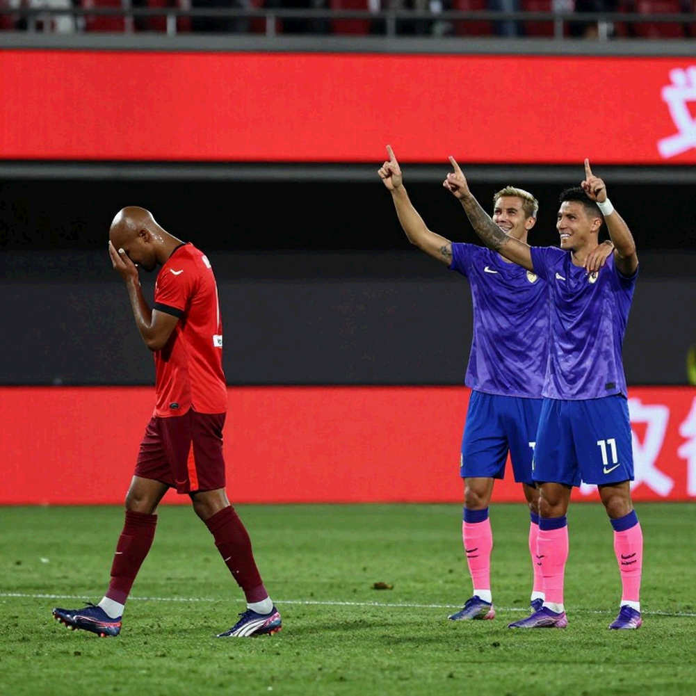 Madueke phá vỡ bức tường Nottingham Forest: Bàn thắng phút 80 và vết nứt không thể giấu của Arsenal