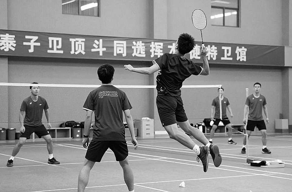Sợi dây rút vô hình của cầu lông Việt Nam: Nguyễn Thùy Linh và bài toán nhịp độ