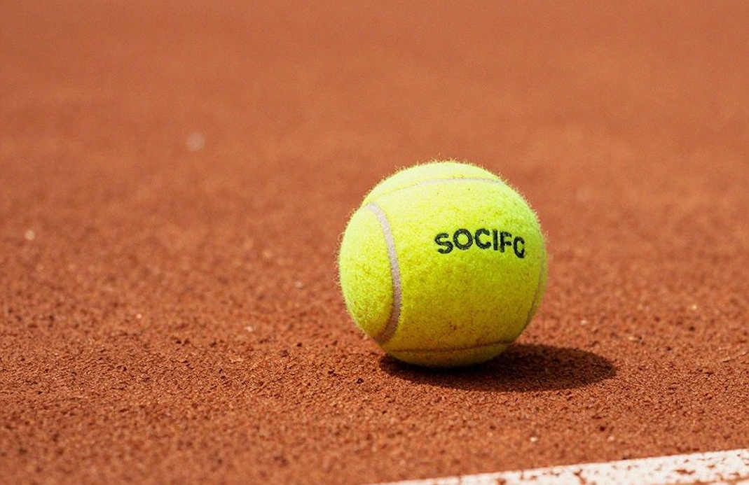 Bắc Kinh rung chuyển: Nikola Bartunkova hạ Aryna Sabalenka 6-4, 6-3 và bài học về dữ liệu chưa kiểm chứng