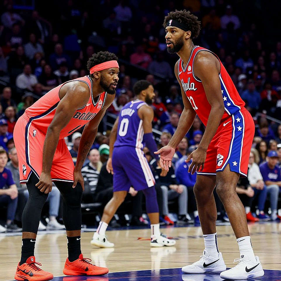 Kawhi Leonard về Toronto: Bản hợp đồng hoài niệm hay nước cờ chiến lược?